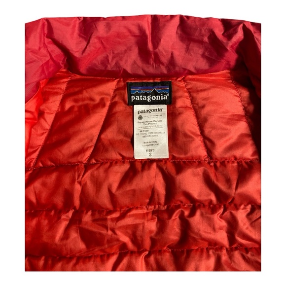 Men’s Patagonia Goose Down Puffer Vest - Picture 4 of 5